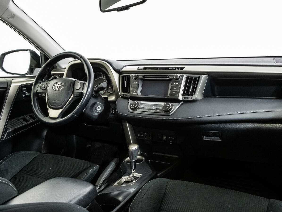 Toyota RAV4 с пробегом — 2013 год. Фото: #6