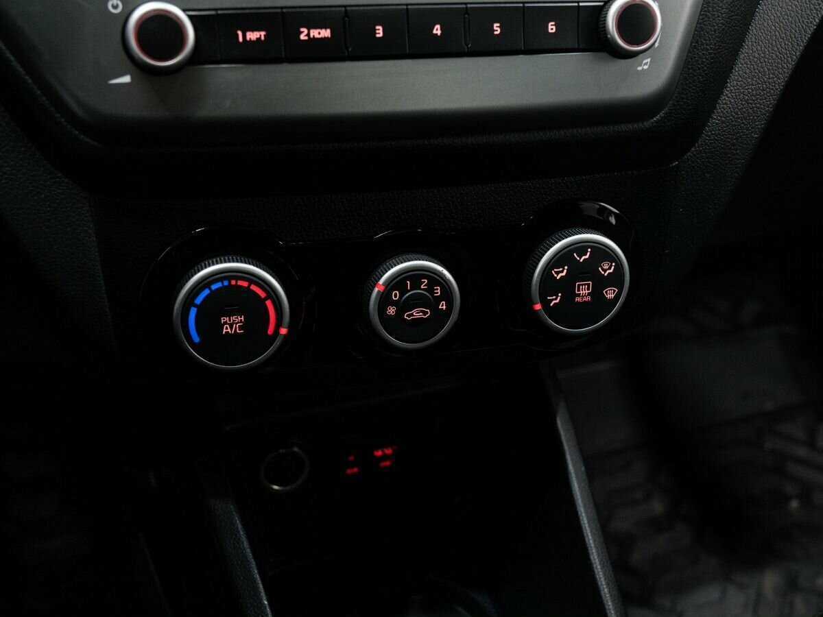 Kia Rio с пробегом — 2016 год. Фото: #18