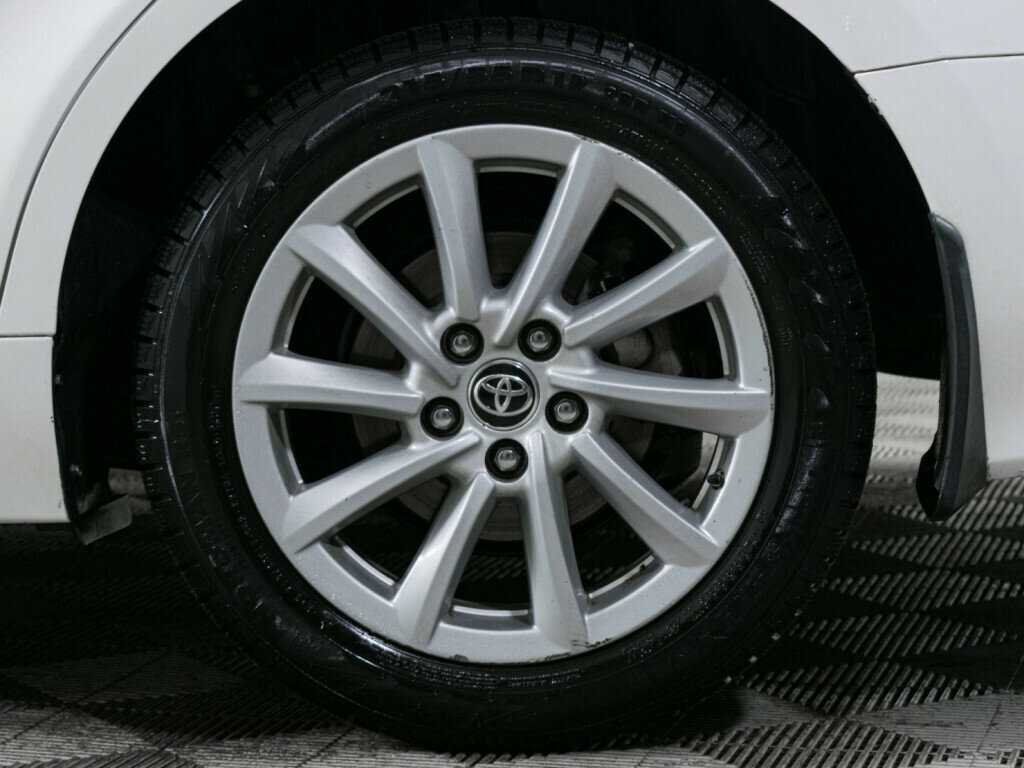 Toyota Camry с пробегом — 2021 год. Фото: #16