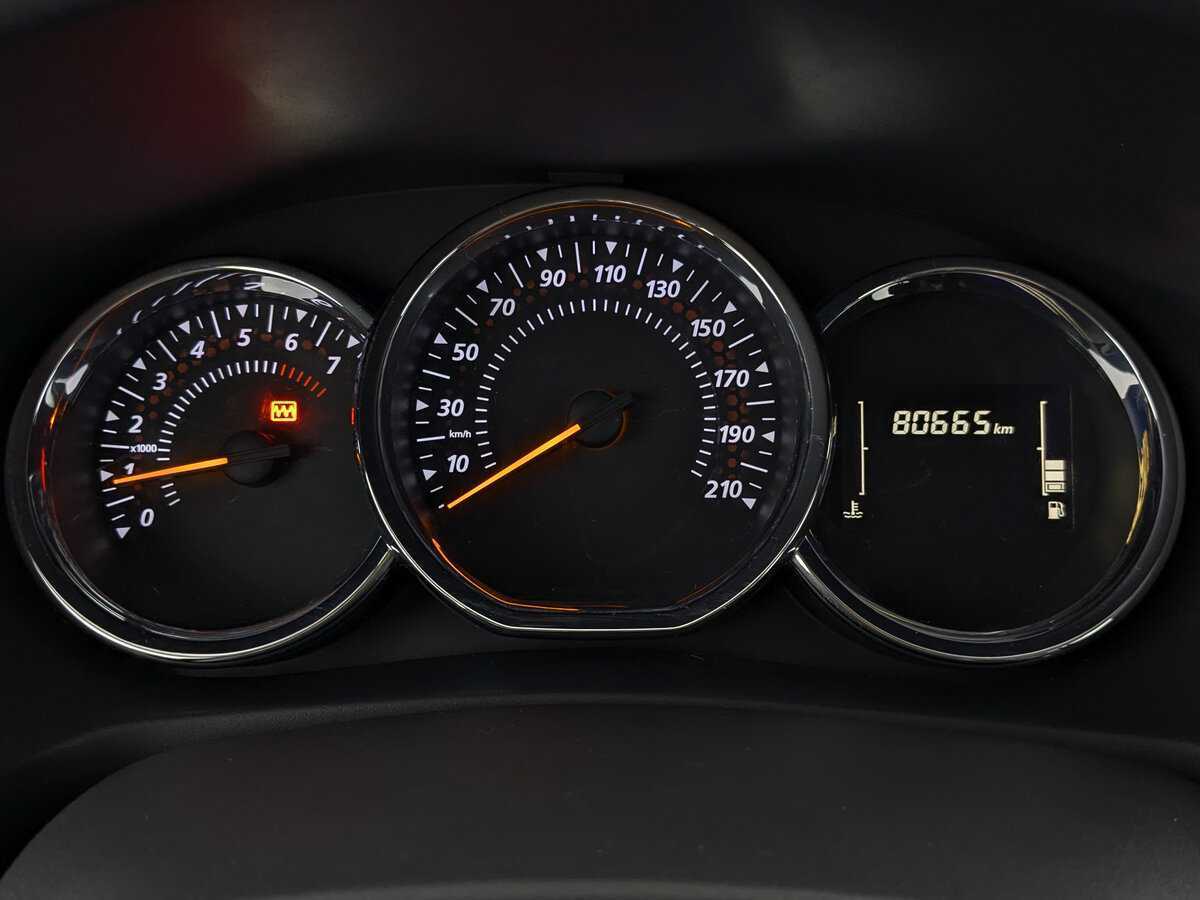 Renault Sandero с пробегом — 2021 год. Фото: #13