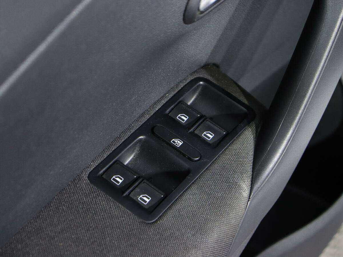 Volkswagen Polo с пробегом — 2019 год. Фото: #13