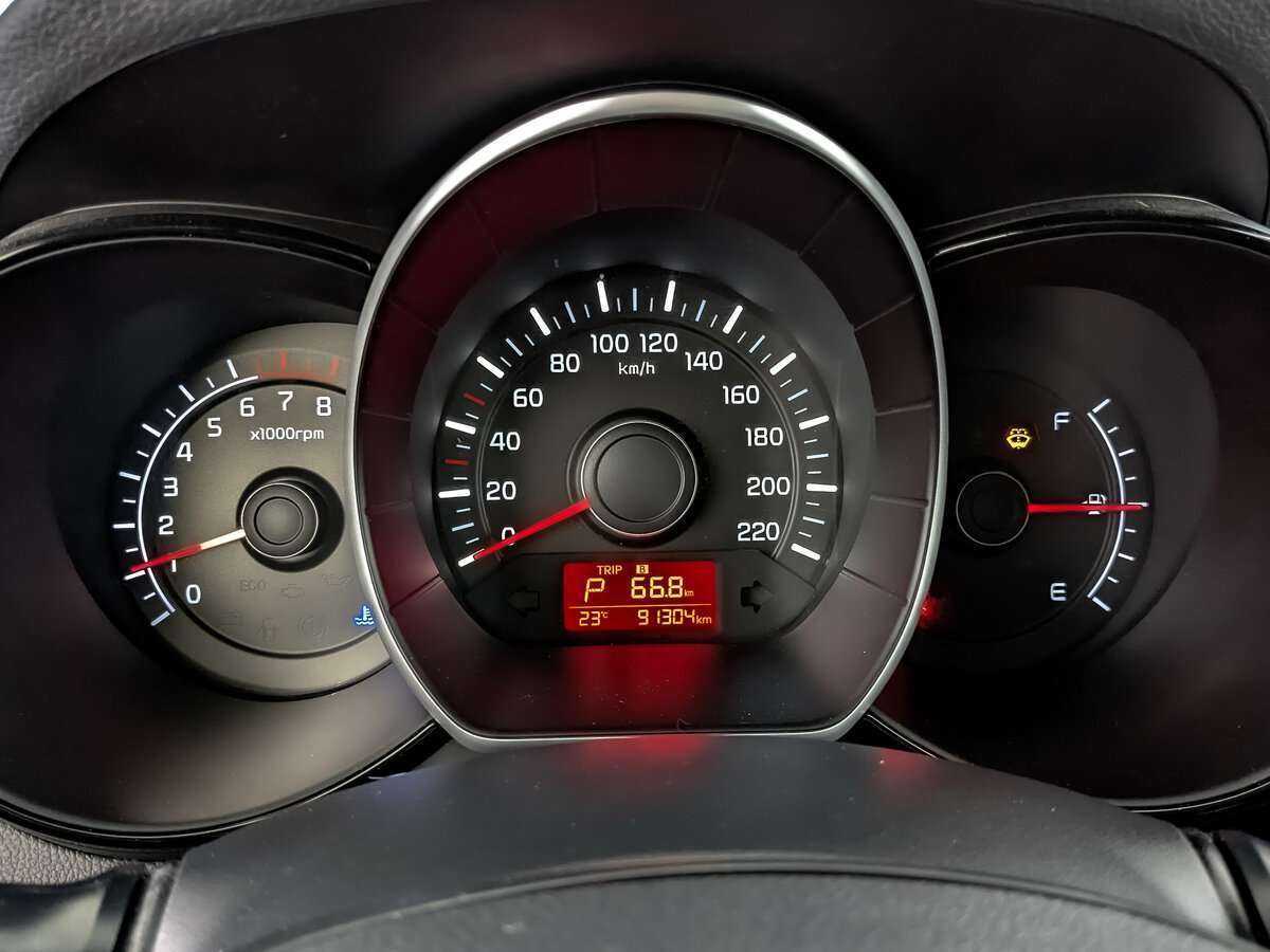 Kia Rio с пробегом — 2016 год. Фото: #11