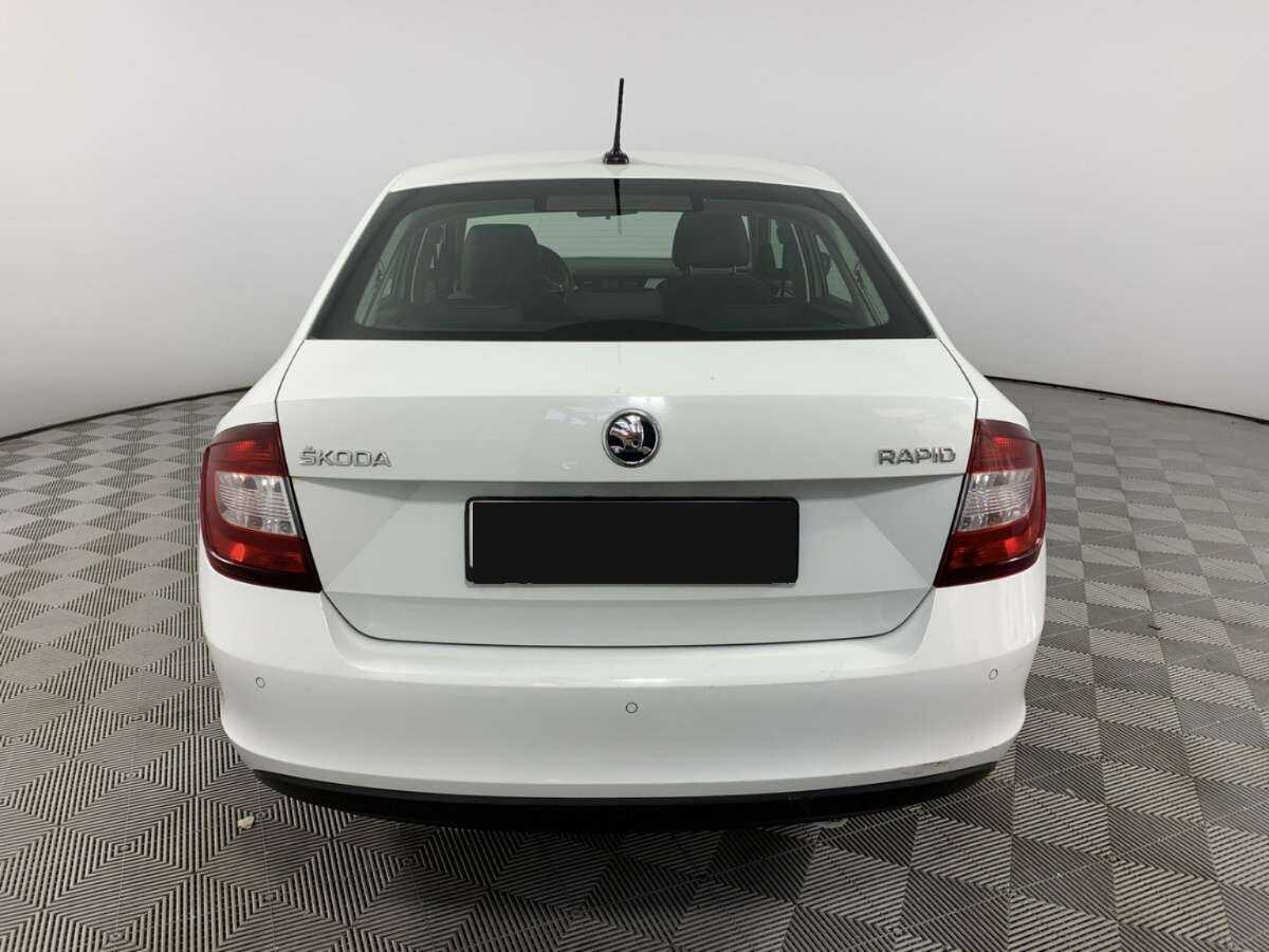 Skoda Rapid с пробегом — 2019 год. Фото: #4
