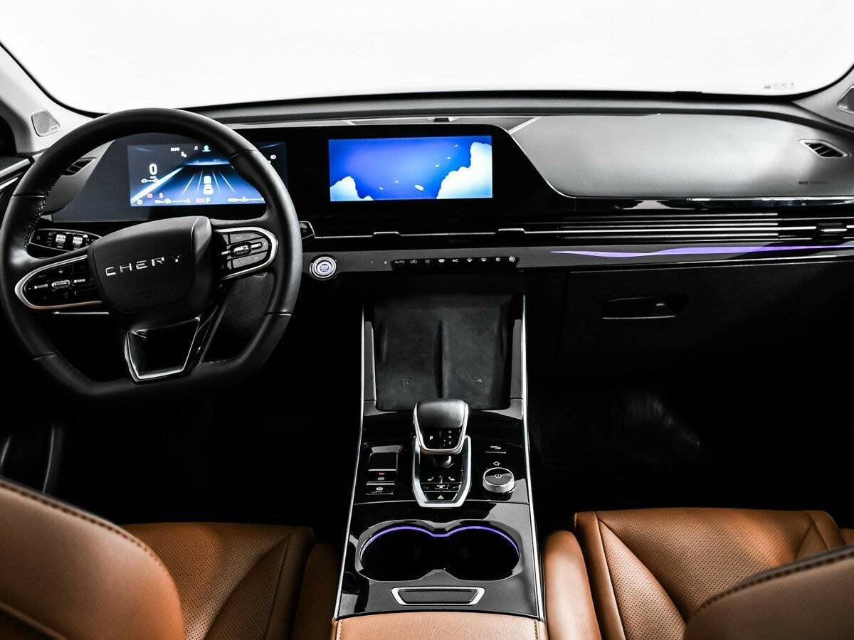 OMODA C5 с пробегом — 2023 год. Фото: #10