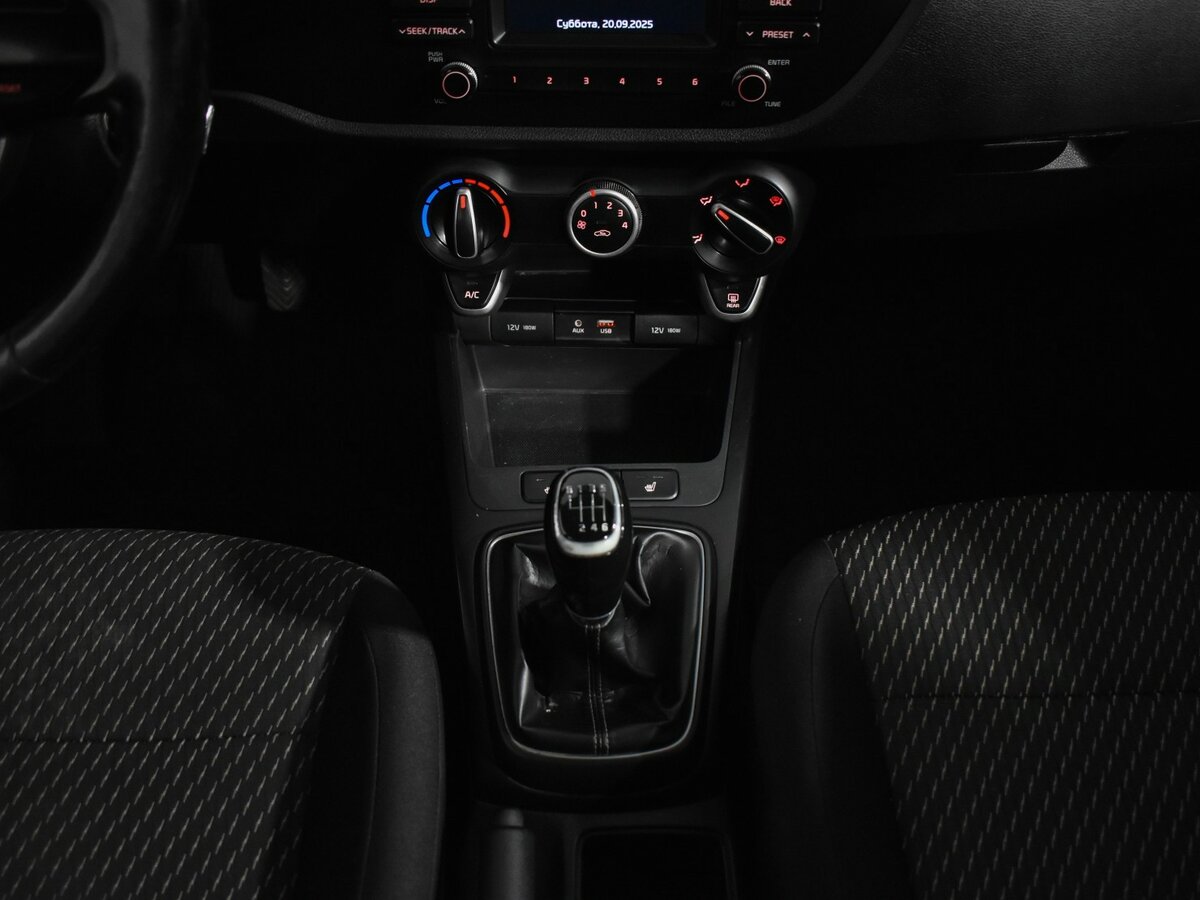 Kia Rio с пробегом — 2017 год. Фото: #15