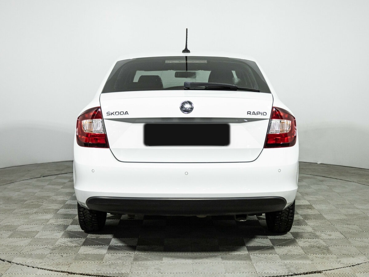 Skoda Rapid с пробегом — 2018 год. Фото: #5