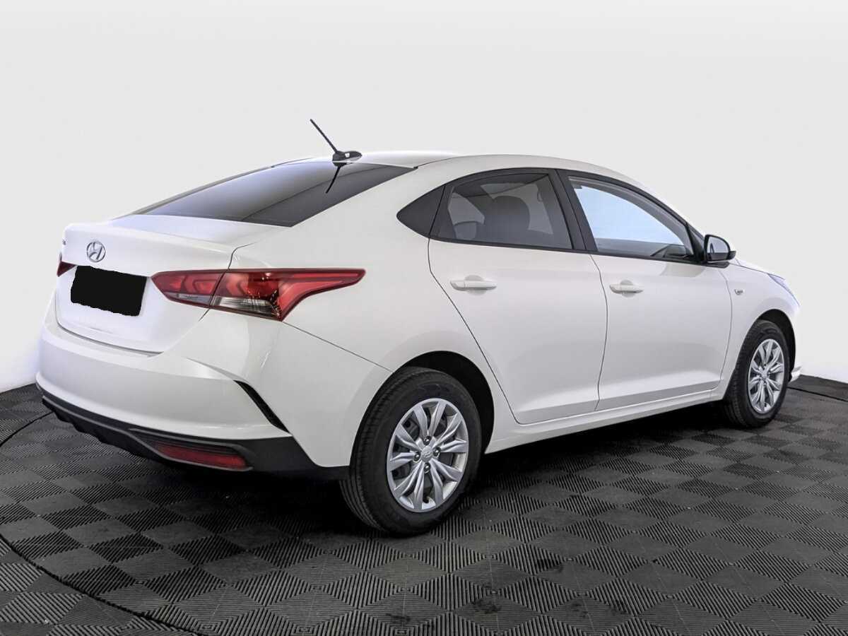 Hyundai Solaris с пробегом — 2022 год. Фото: #4