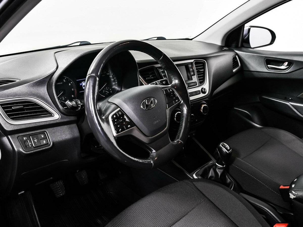 Hyundai Solaris с пробегом — 2018 год. Фото: #12