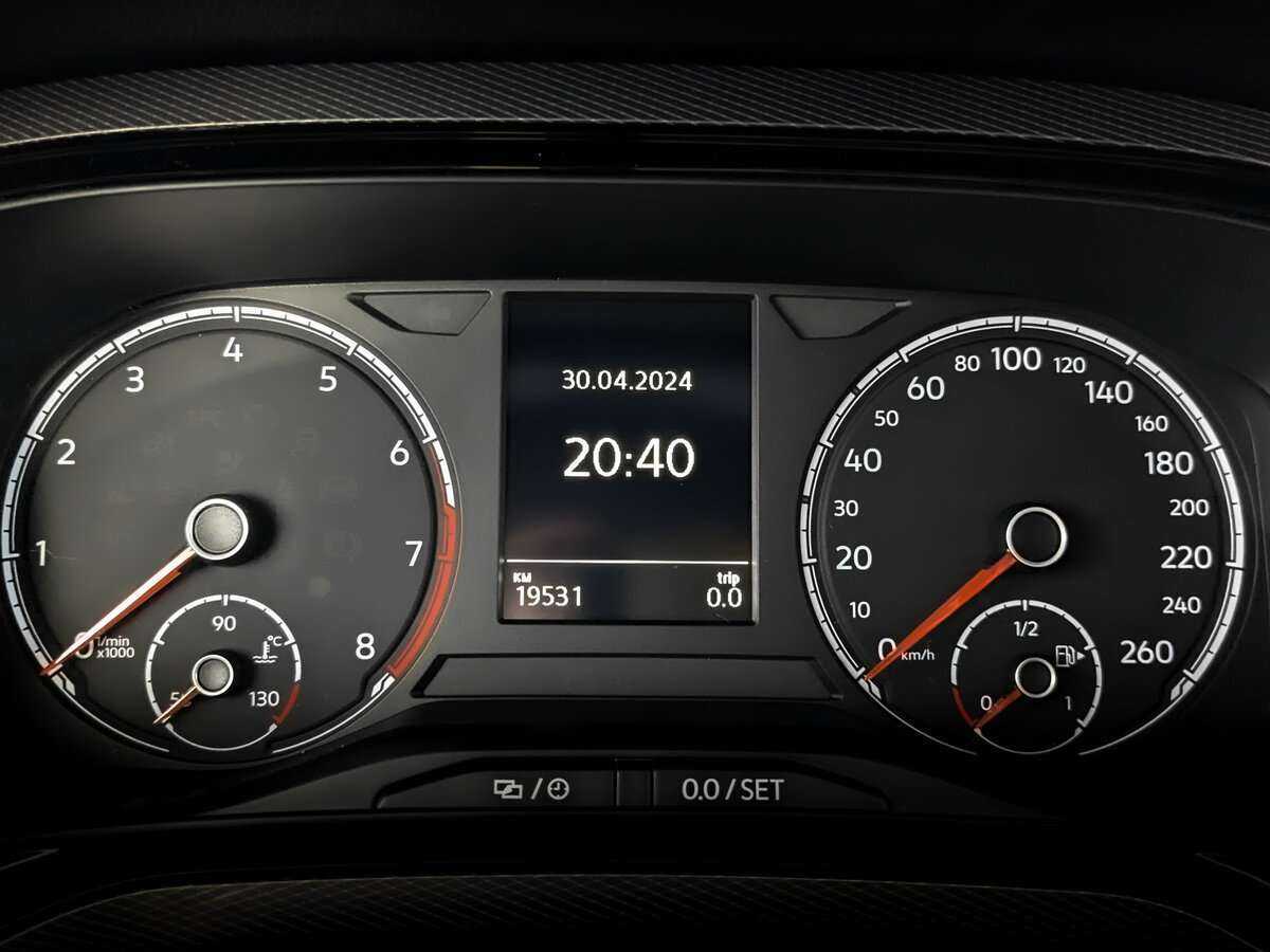 Volkswagen Polo с пробегом — 2021 год. Фото: #10