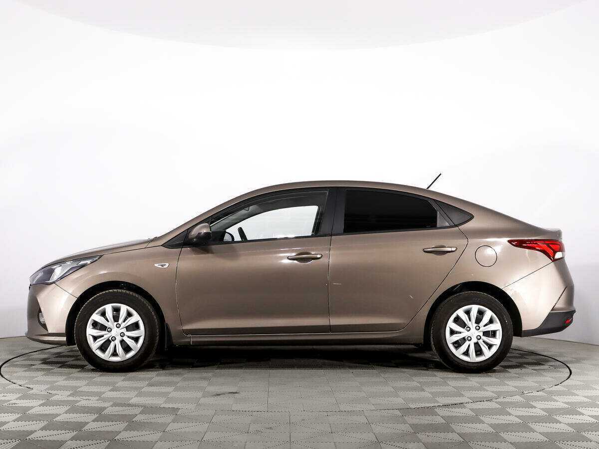 Hyundai Solaris с пробегом — 2022 год. Фото: #7