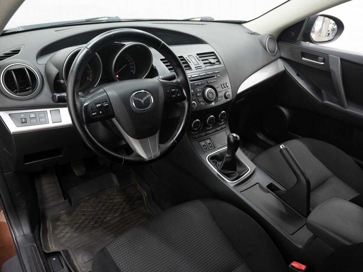 Mazda 3 с пробегом — 2012 год. Фото: #7