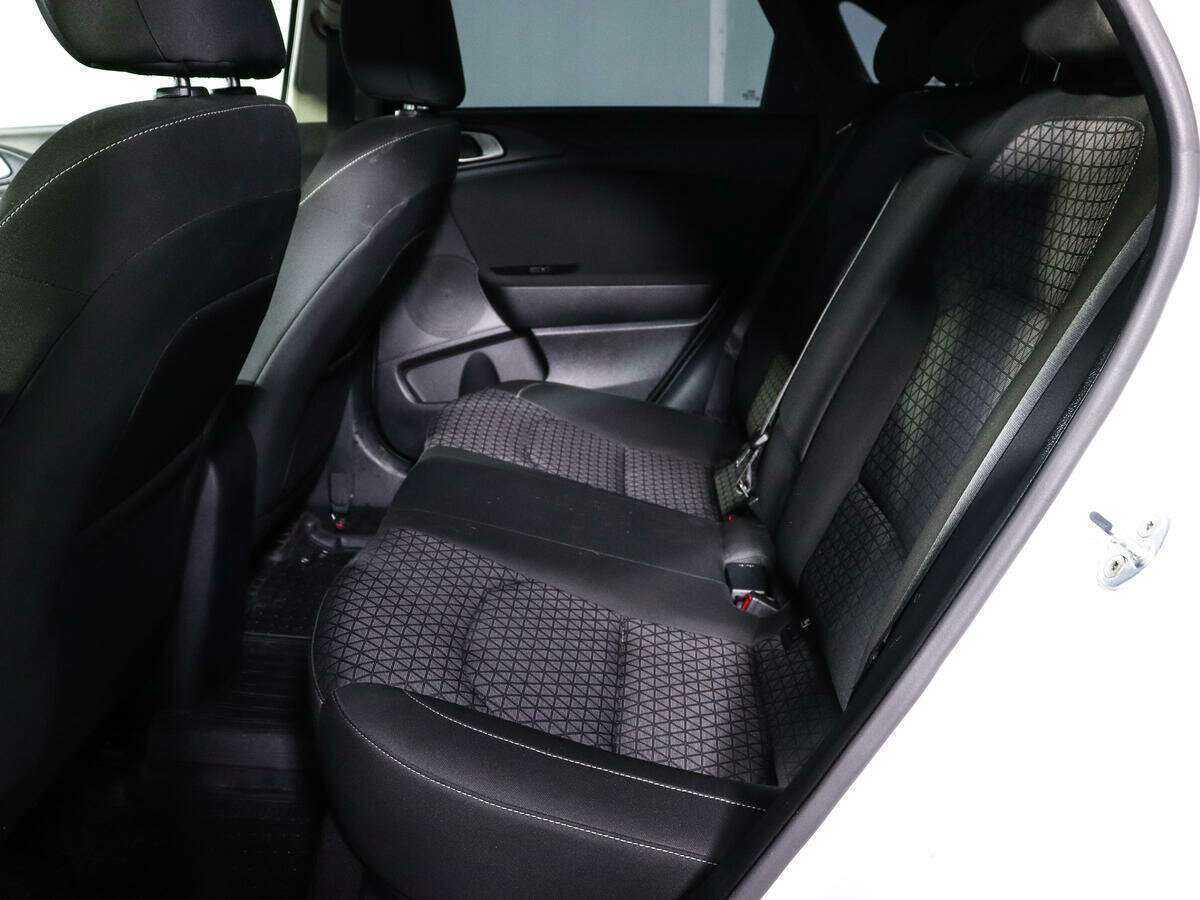 Kia Ceed с пробегом — 2018 год. Фото: #7