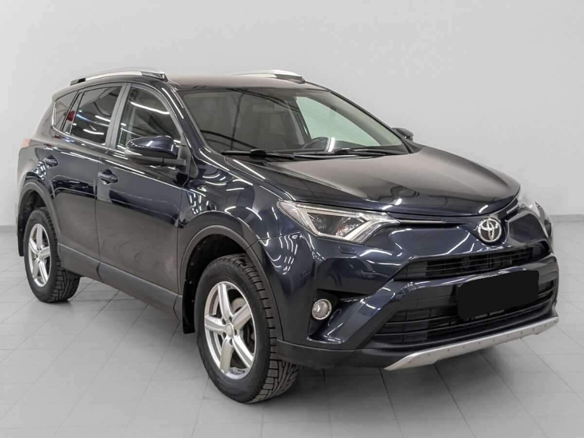 Toyota RAV4 с пробегом — 2017 год. Фото: #2