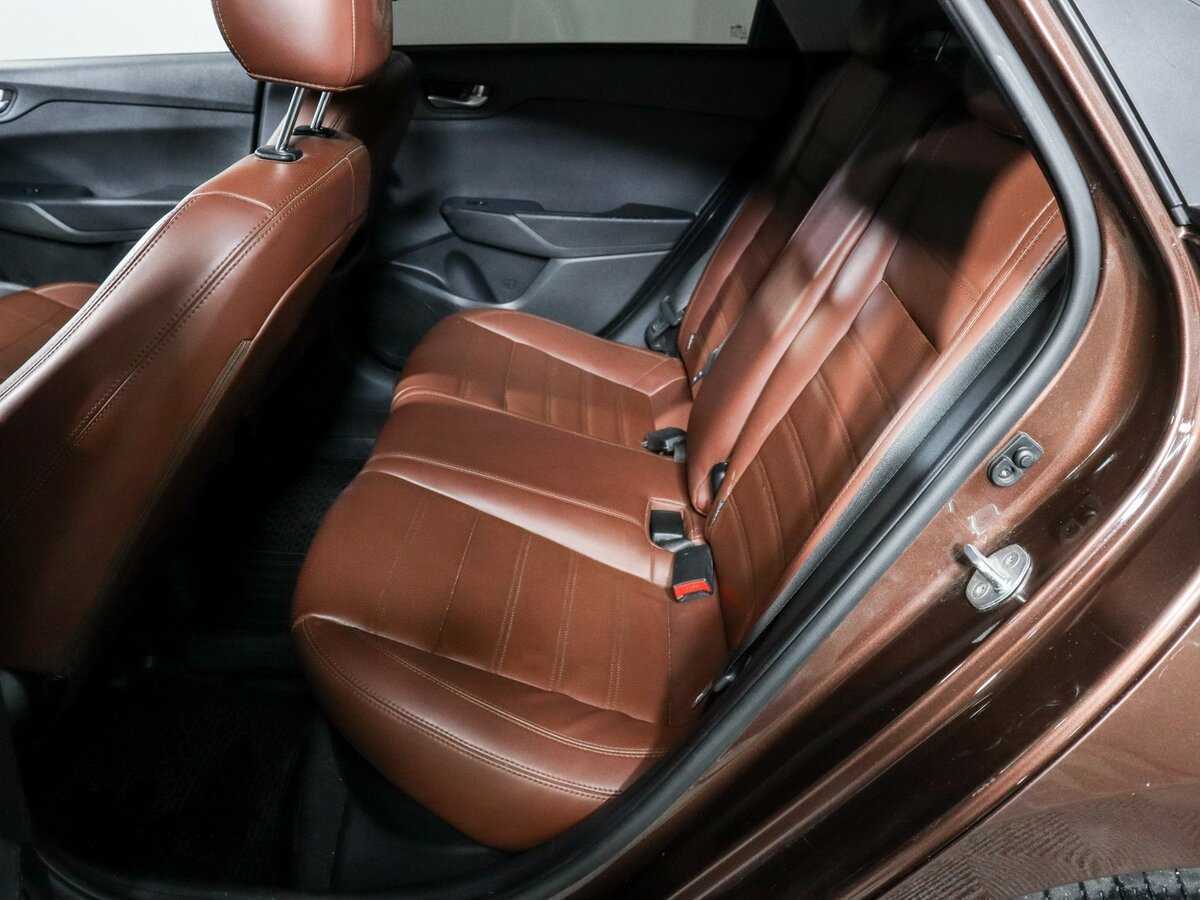 Hyundai Solaris с пробегом — 2021 год. Фото: #9