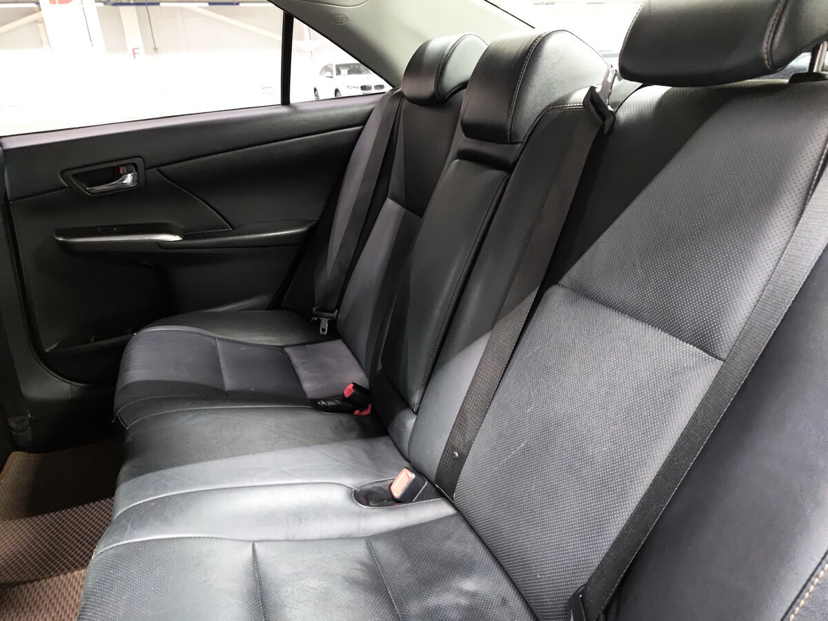 Toyota Camry с пробегом — 2017 год. Фото: #11