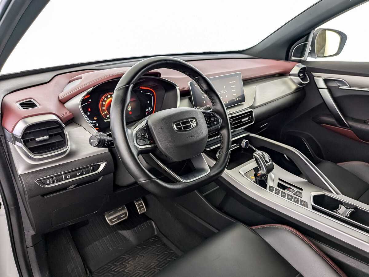 Geely Coolray с пробегом — 2022 год. Фото: #15