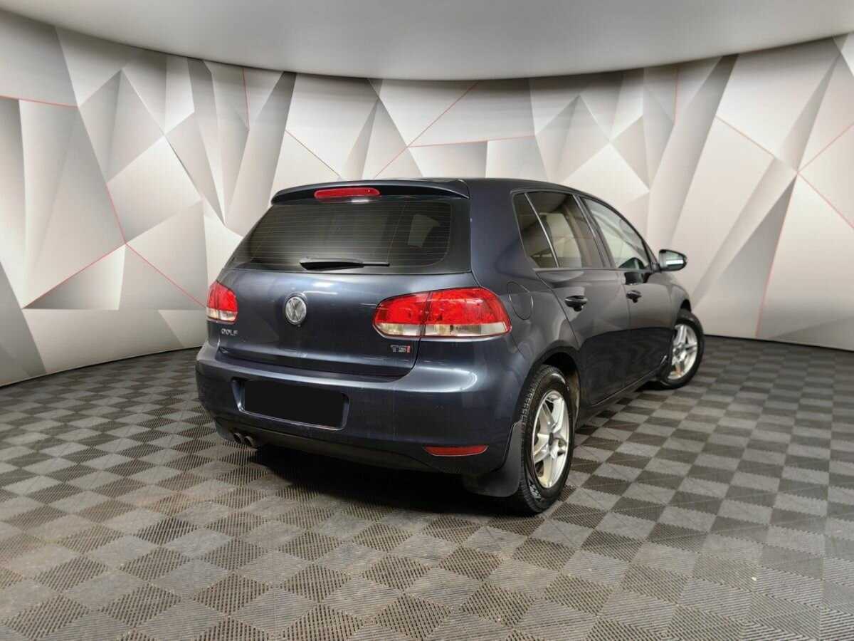 Volkswagen Golf с пробегом — 2012 год. Фото: #1