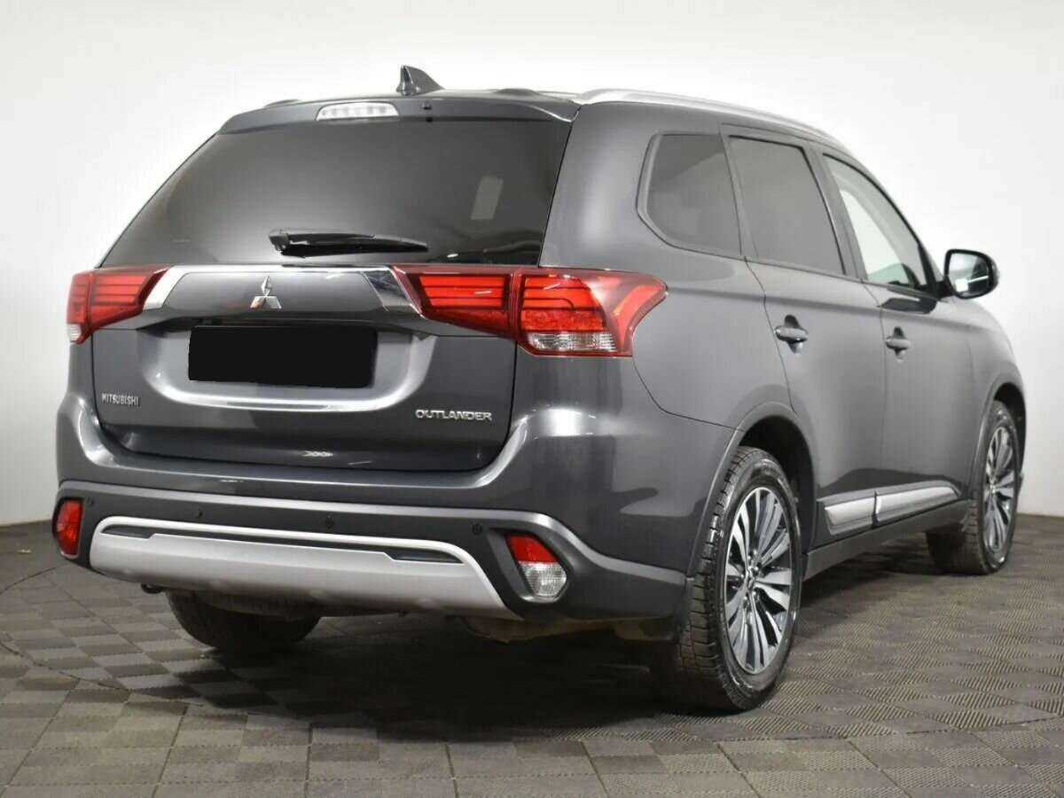 Mitsubishi Outlander с пробегом — 2019 год. Фото: #2