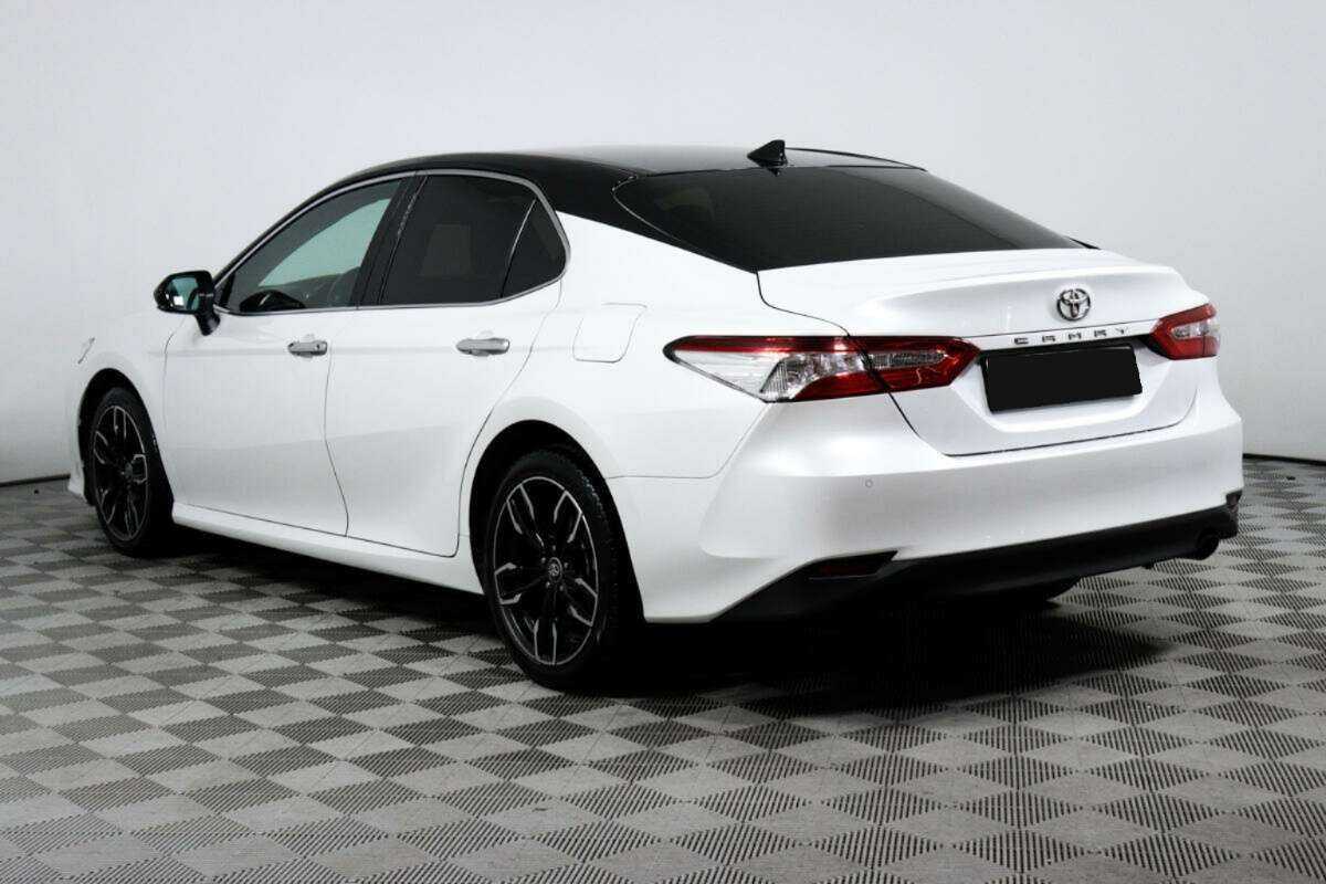 Toyota Camry с пробегом — 2020 год. Фото: #6