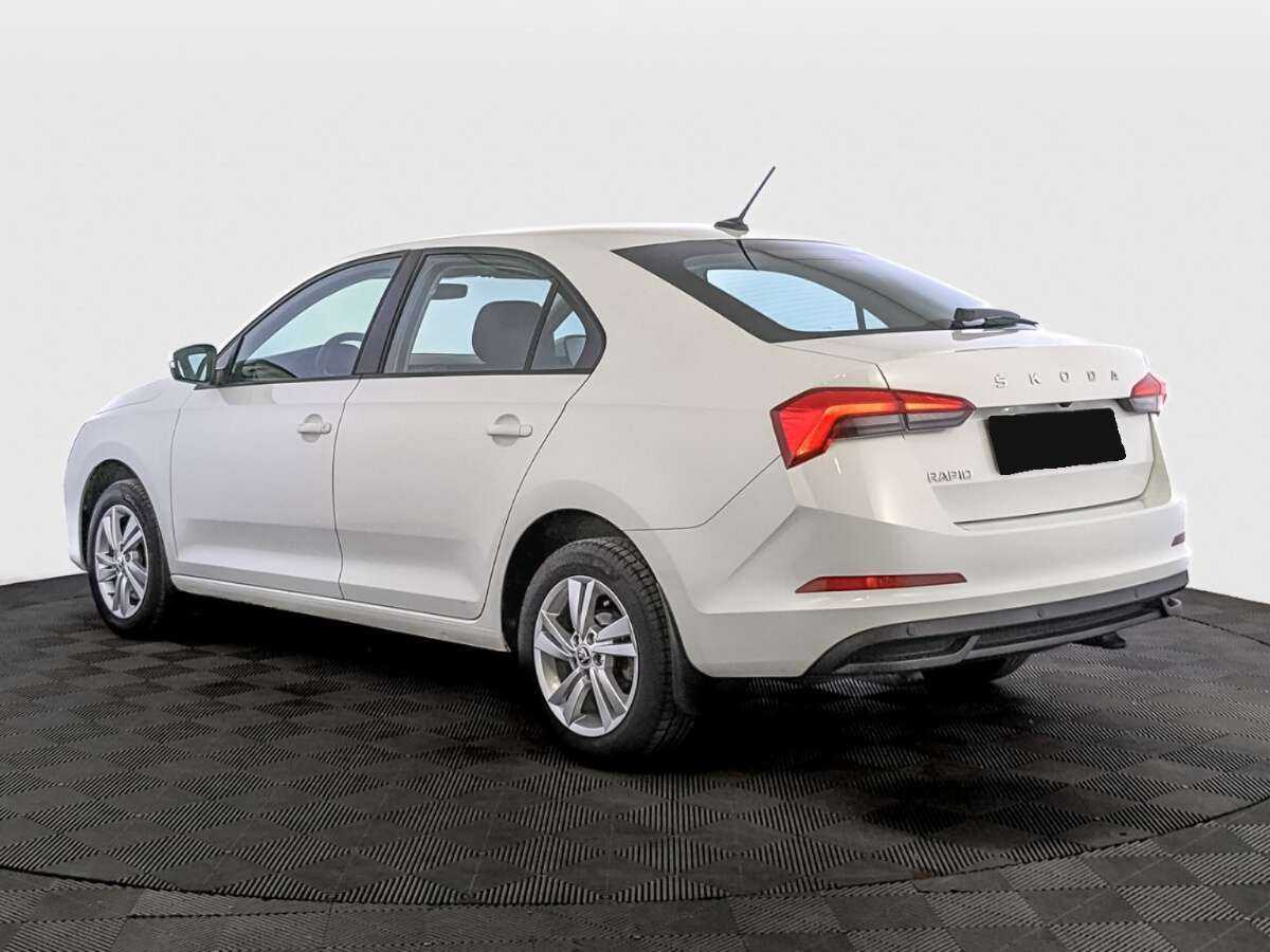 Skoda Rapid с пробегом — 2020 год. Фото: #6