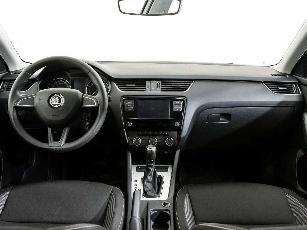 Skoda Octavia с пробегом — 2018 год. Фото: #9