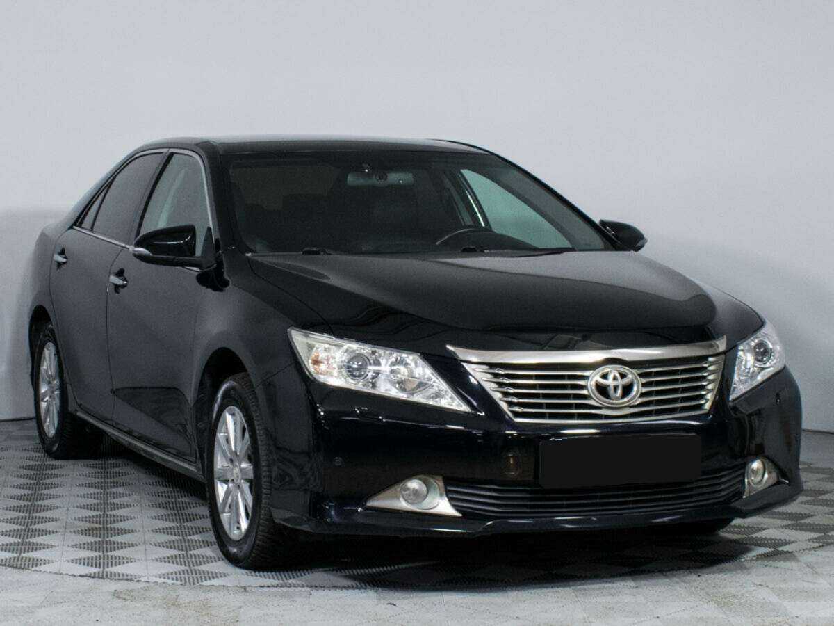 Toyota Camry с пробегом — 2012 год. Фото: #2
