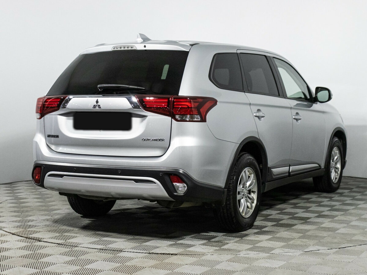 Mitsubishi Outlander с пробегом — 2019 год. Фото: #4
