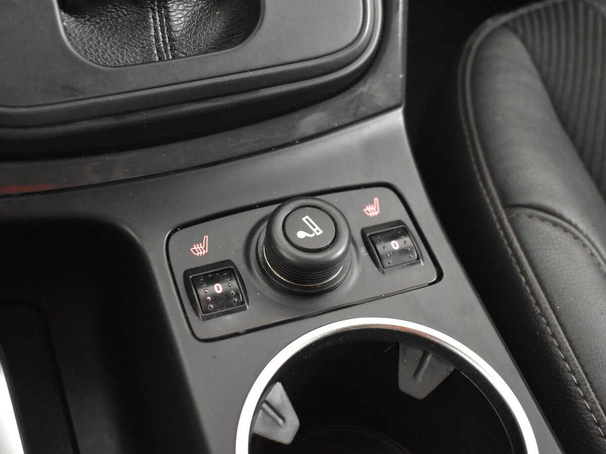 Ford Kuga с пробегом — 2014 год. Фото: #17