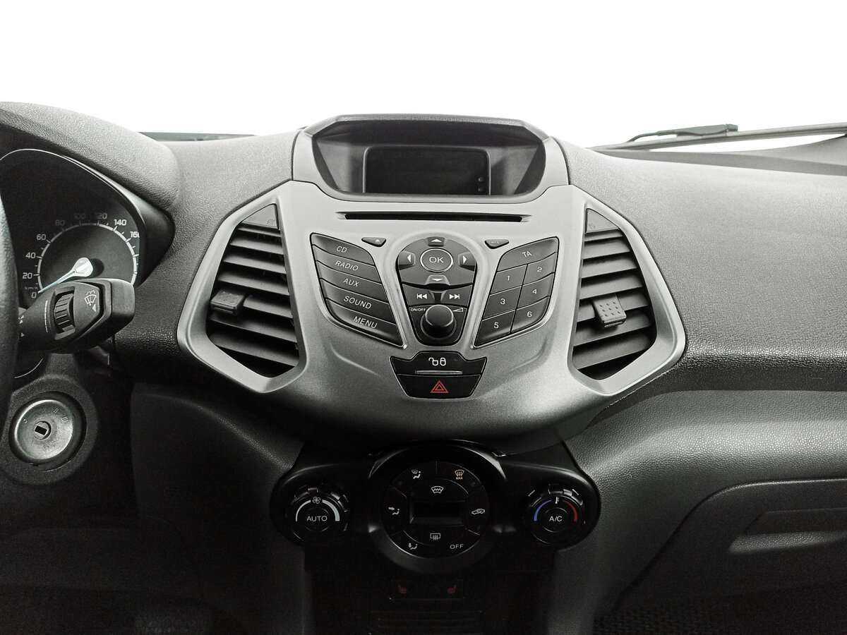 Ford EcoSport с пробегом — 2015 год. Фото: #10
