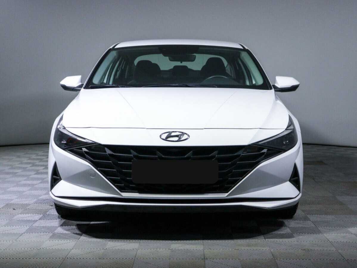 Hyundai Elantra с пробегом — 2021 год. Фото: #1