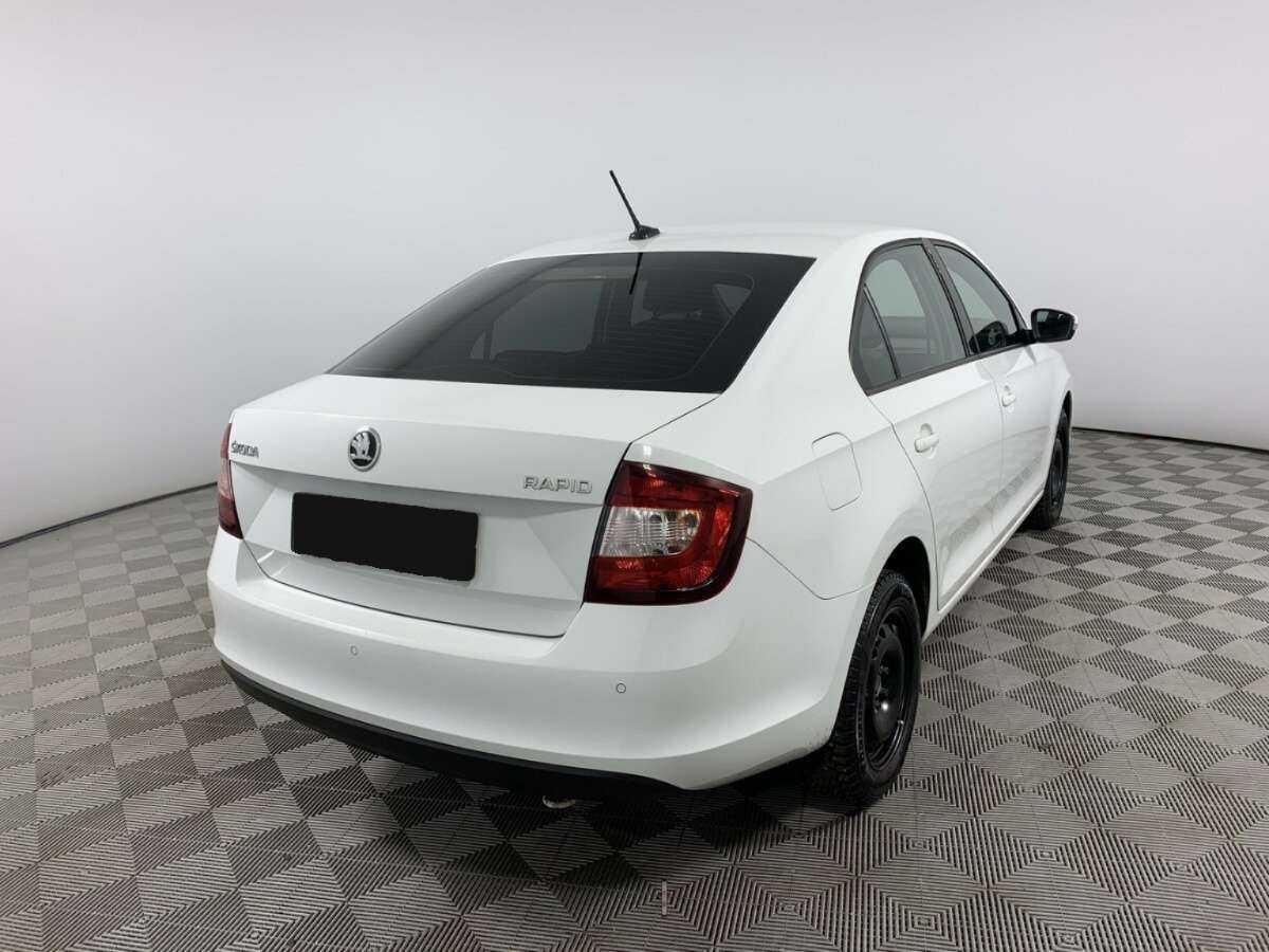 Skoda Rapid с пробегом — 2019 год. Фото: #4