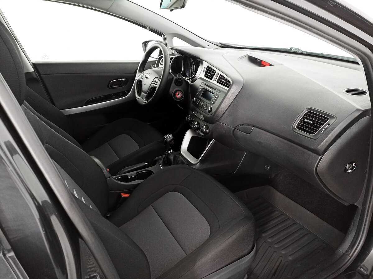 Kia Ceed с пробегом — 2015 год. Фото: #10