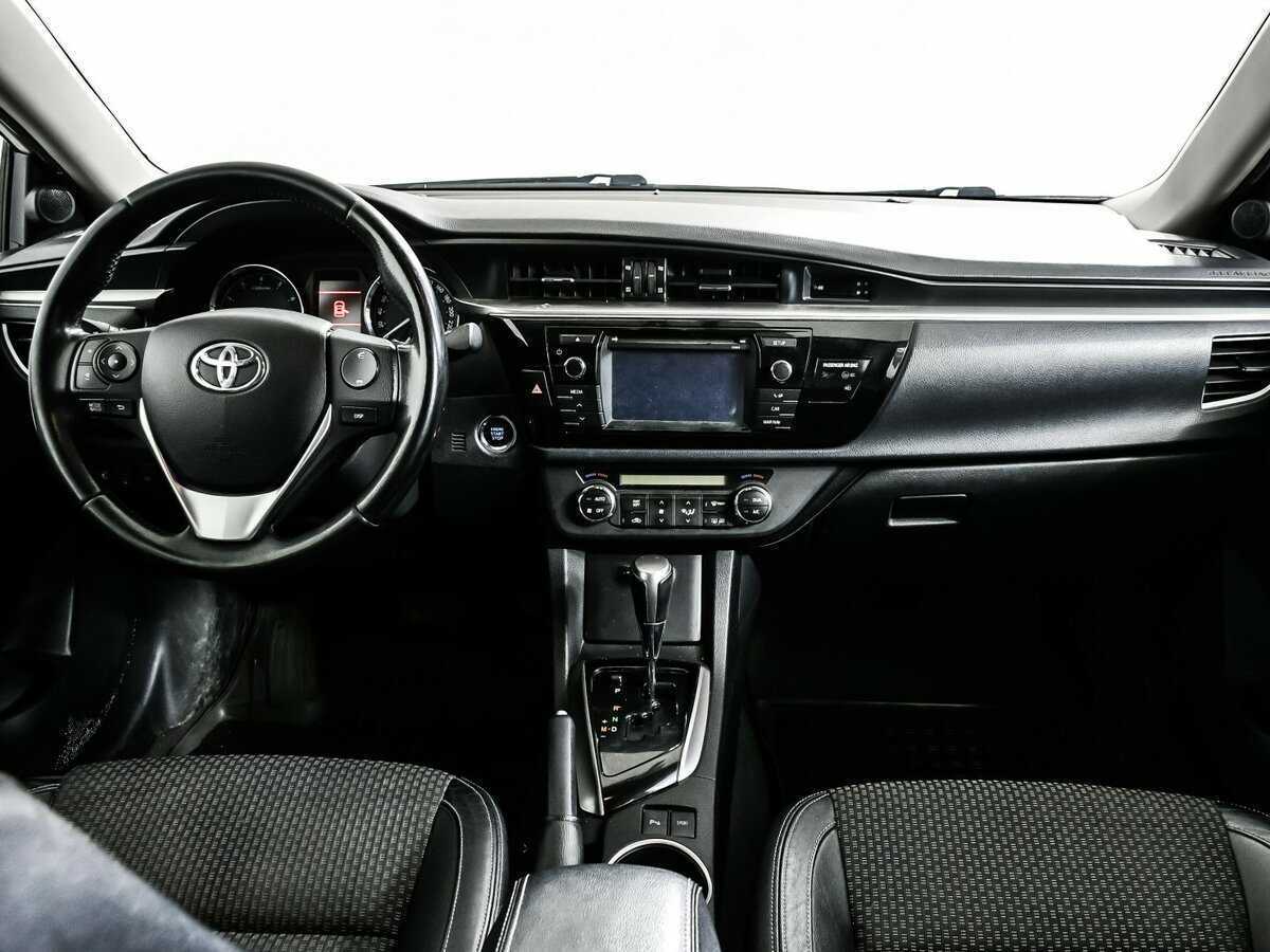 Toyota Corolla с пробегом — 2013 год. Фото: #10