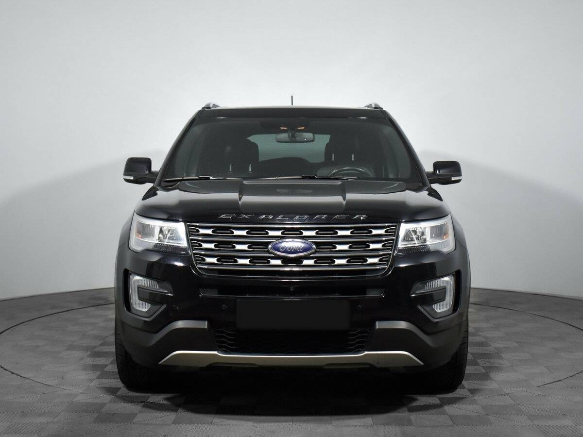 Ford Explorer с пробегом — 2016 год. Фото: #1