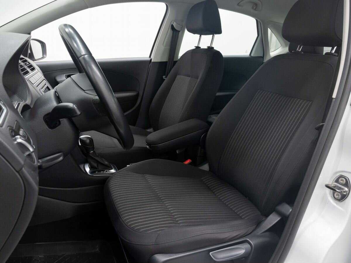 Volkswagen Polo с пробегом — 2014 год. Фото: #8