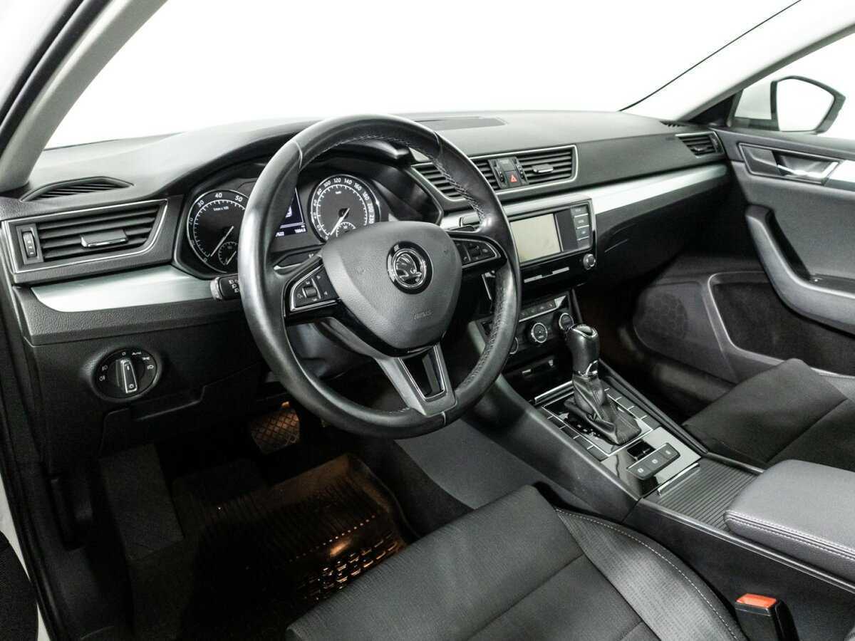 Skoda Superb с пробегом — 2016 год. Фото: #9