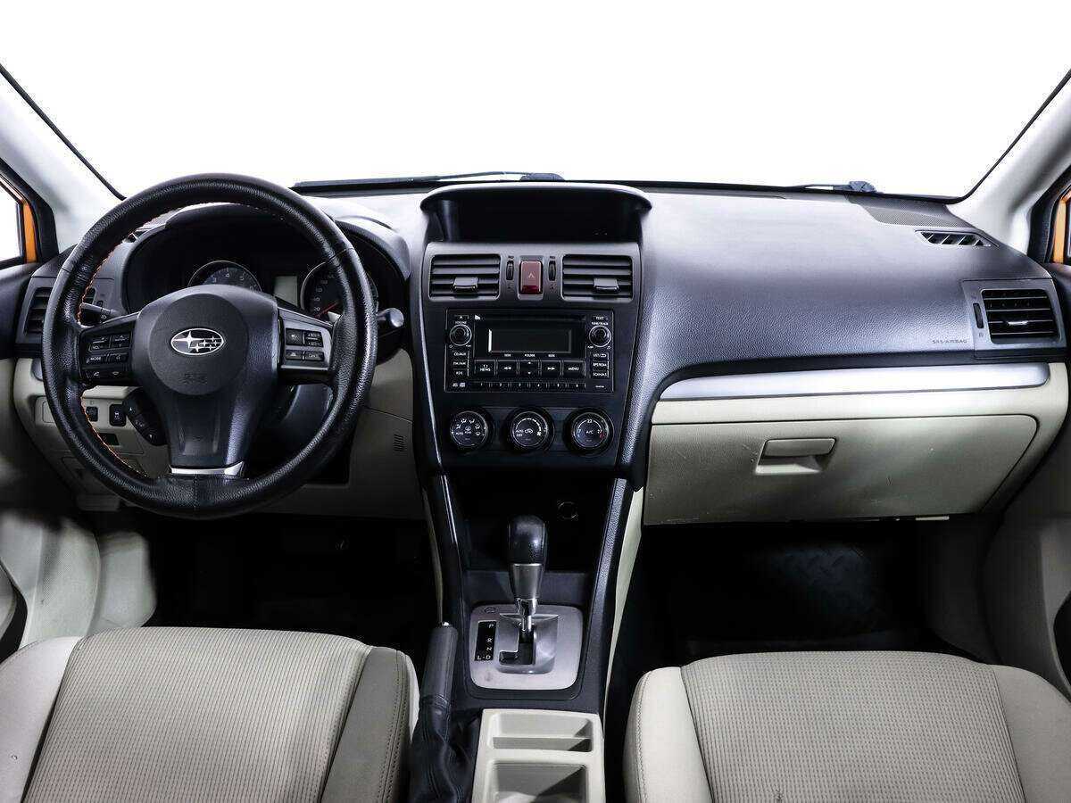 Subaru XV с пробегом — 2012 год. Фото: #9