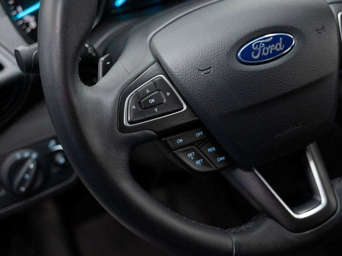 Ford Kuga с пробегом — 2017 год. Фото: #18
