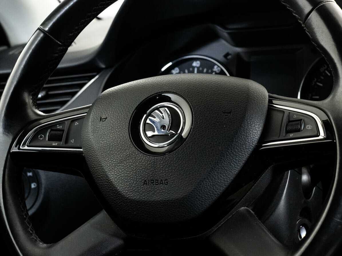 Skoda Octavia с пробегом — 2015 год. Фото: #9