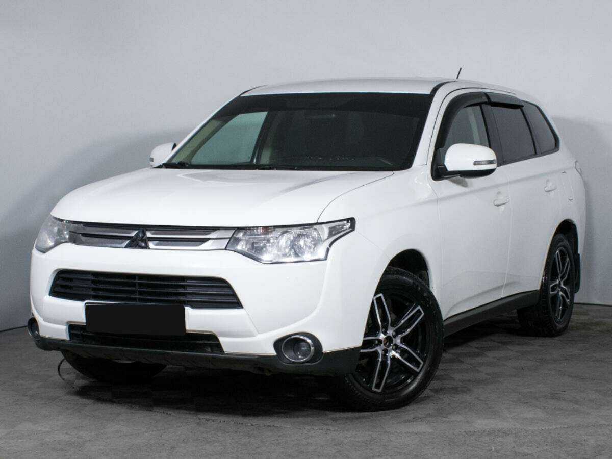 Mitsubishi Outlander с пробегом — 2014 год. Фото: #0