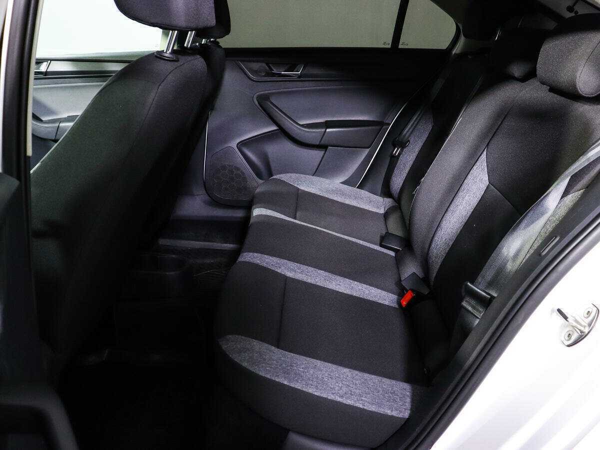 Skoda Rapid с пробегом — 2021 год. Фото: #7