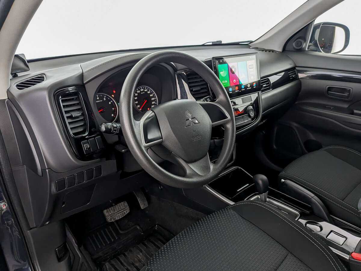 Mitsubishi Outlander с пробегом — 2019 год. Фото: #13