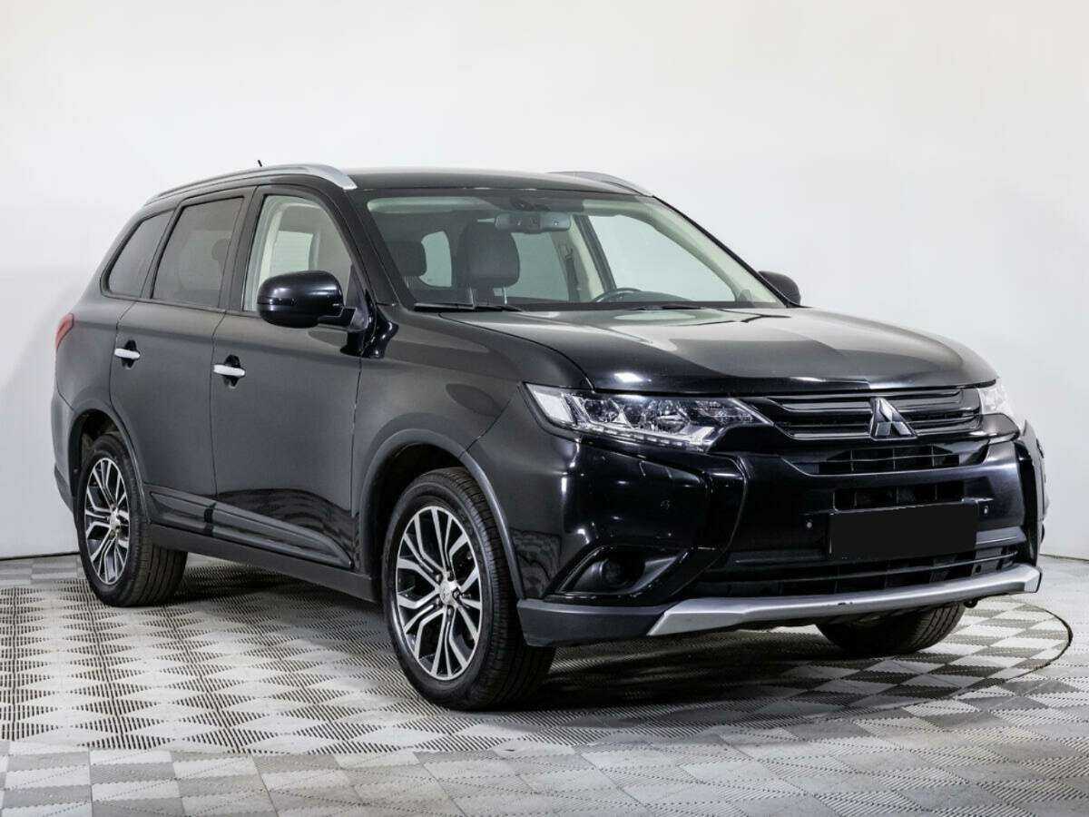 Mitsubishi Outlander с пробегом — 2016 год. Фото: #2