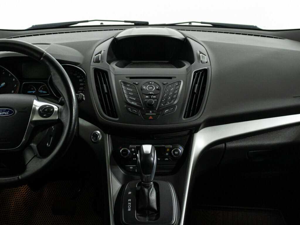 Ford Kuga с пробегом — 2014 год. Фото: #12