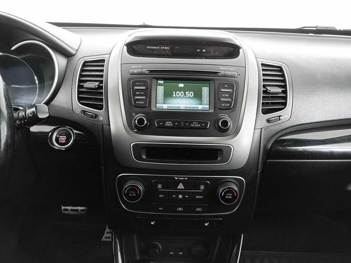 Kia Sorento с пробегом — 2012 год. Фото: #12