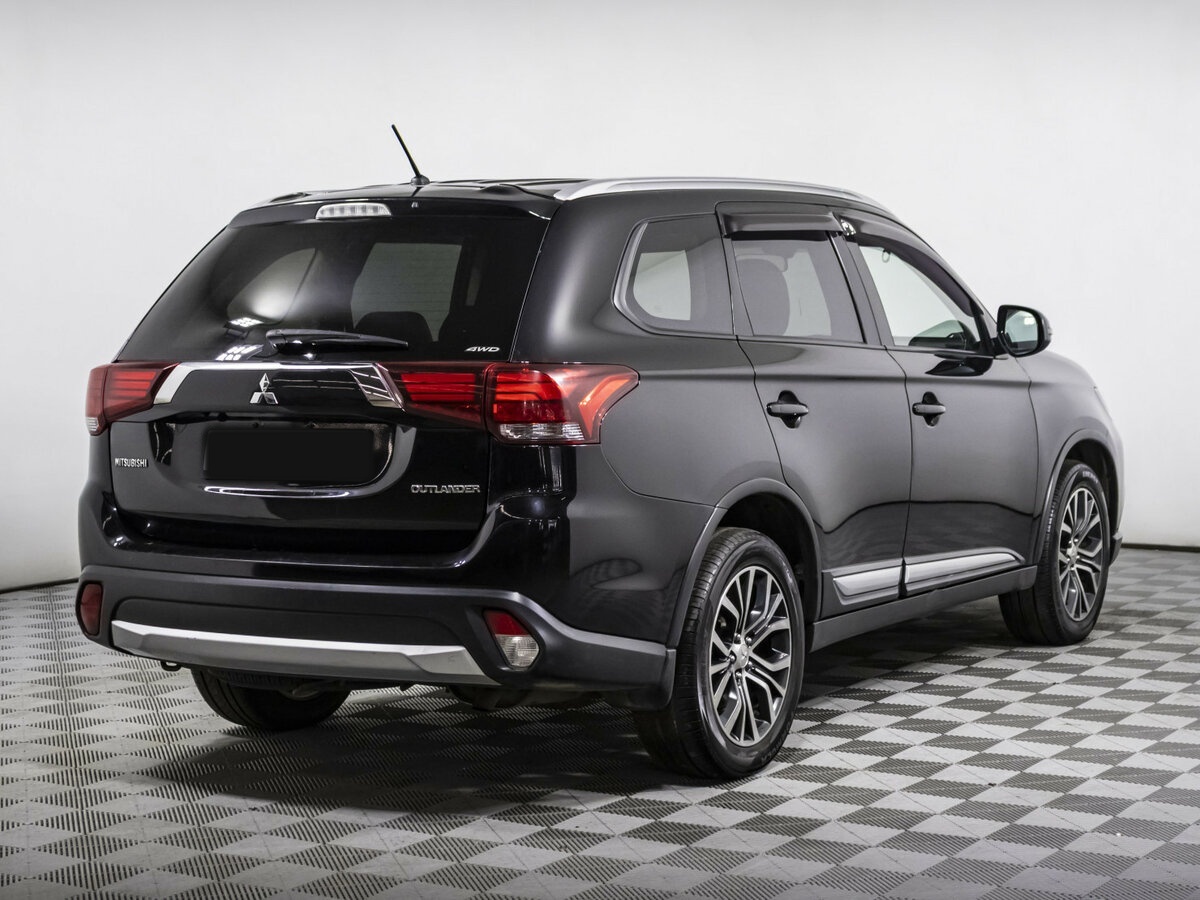 Mitsubishi Outlander с пробегом — 2015 год. Фото: #3