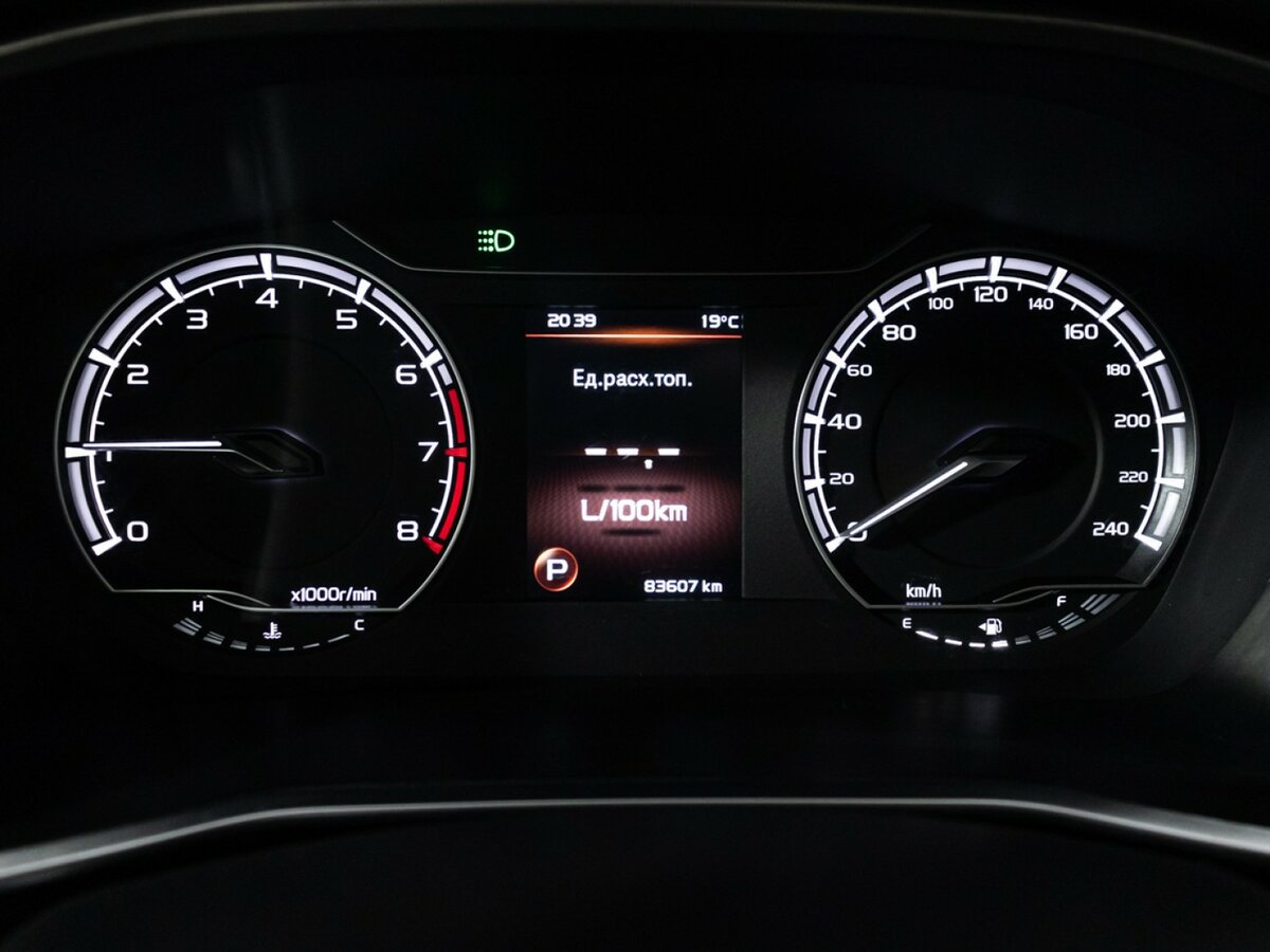 Geely Coolray с пробегом — 2022 год. Фото: #11