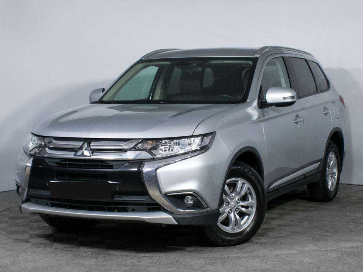 Mitsubishi Outlander с пробегом — 2017 год. Фото: #0