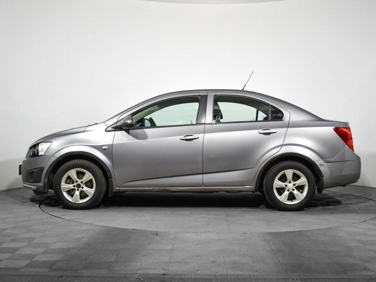 Chevrolet Aveo с пробегом — 2012 год. Фото: #7