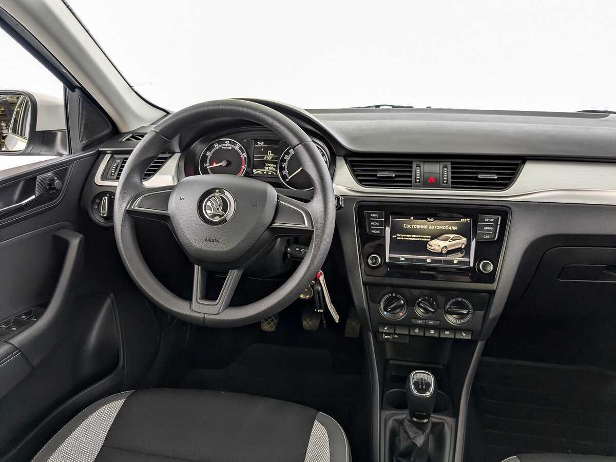 Skoda Rapid с пробегом — 2019 год. Фото: #20